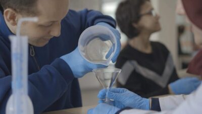 Kocaeli Büyükşehir Belediyesi bünyesinde hizmet veren Gonca Engelsiz Yaşam Merkezi,