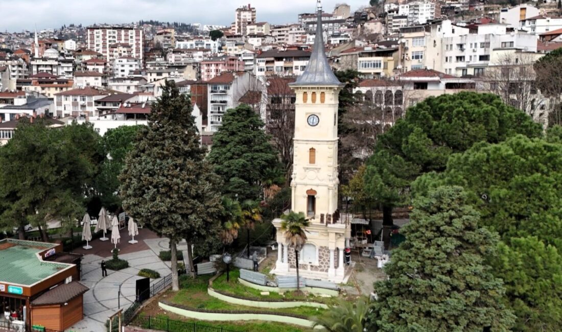 Kocaeli Büyükşehir Belediyesi, İzmit Saat Kulesi’nde yürüttüğü restorasyon çalışmalarının tamamlanmasının