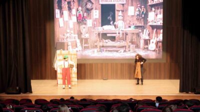 Konya'da Karatay Belediyesi, “Çocuk Tiyatrosu” programı kapsamında tiyatro gösterimlerine devam