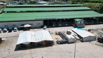 İzmit Belediyesi, Kurban Bayramı öncesi Modern Hayvan Pazarı’nda satış yerlerinin