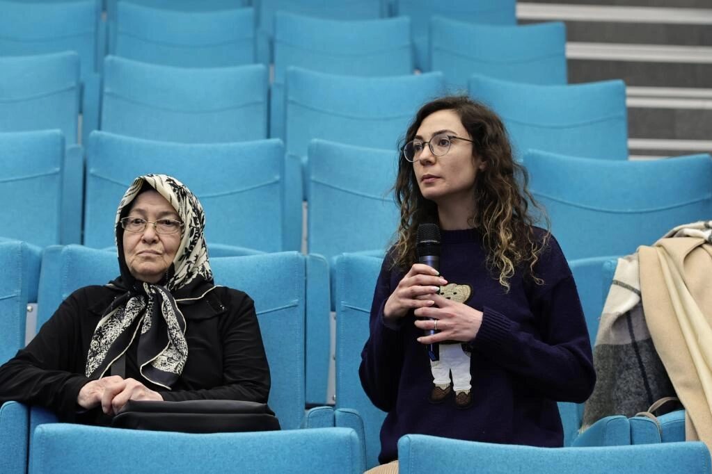 Kütahya Belediyesi tarafından, her ayın son haftasının cuma günü 10.00