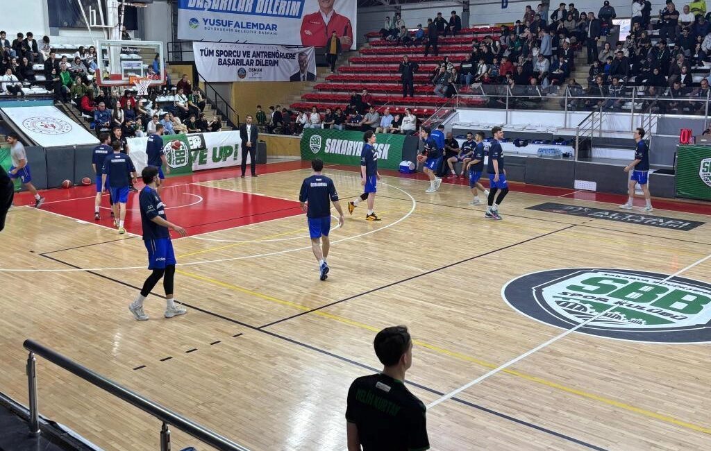 Türkiye Basketbol 2. Ligi Play-Off Yarı Final mücadelesinde Sakarya Büyükşehir