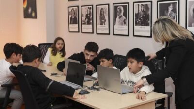 Çocuklara eğlenerek öğretmeyi kendisine ilke olarak benimseyen Mersin Büyükşehir Belediyesi,