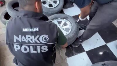 Mersin Emniyet Müdürlüğü ekiplerinin düzenlediği operasyonda, araç lastiklerine saklanan uyuşturucu