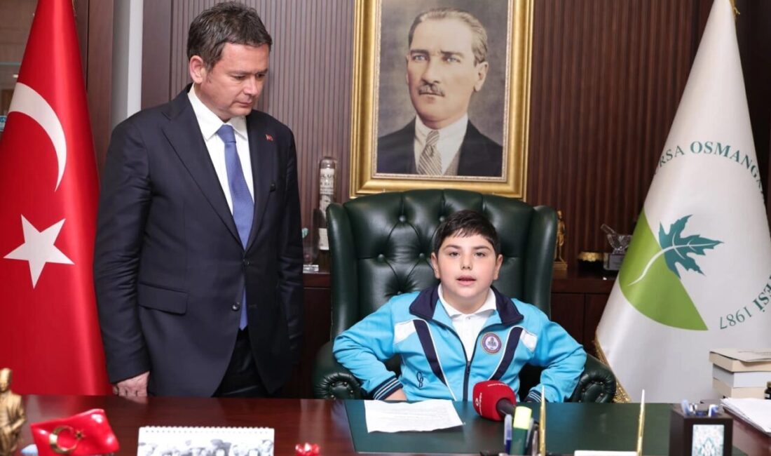 Osmangazi Belediye Başkanı Erkan Aydın, geleceğin teminatı olan çocuklara verdiği