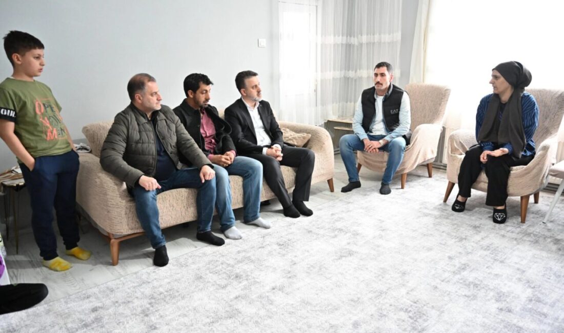 Bursa Büyükşehir Belediye Başkanvekili Şahin Biba ve AK Parti Mudanya