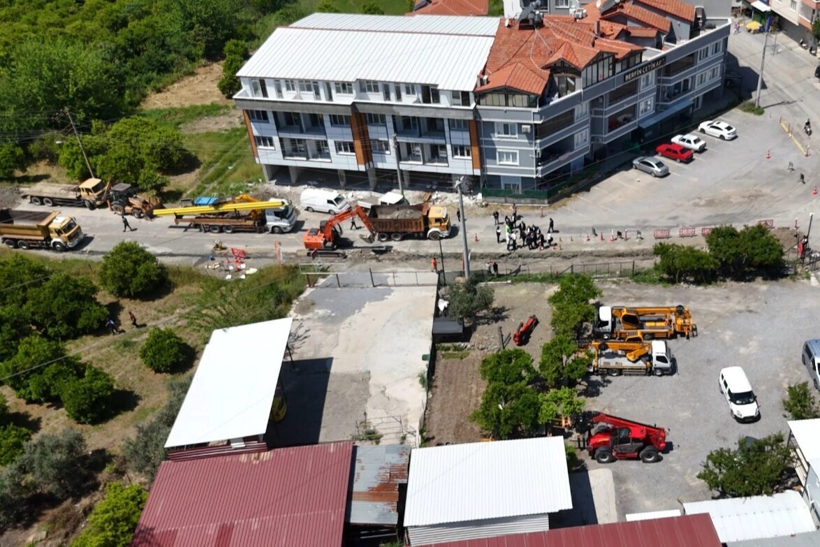 Muğla'nın Dalaman ilçesinde doğalgaz çalışmaları resmen başladı. Hürriyet Mahallesi’nde gerçekleştirilen