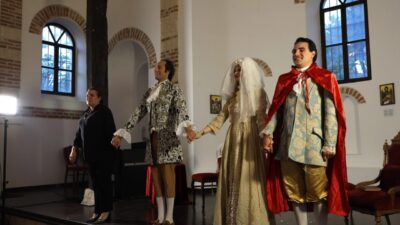 Bursa'da Nilüfer Belediyesi’nin ‘Bahar Operası’ kapsamında düzenlediği, Pergolesi’nin ünlü komik