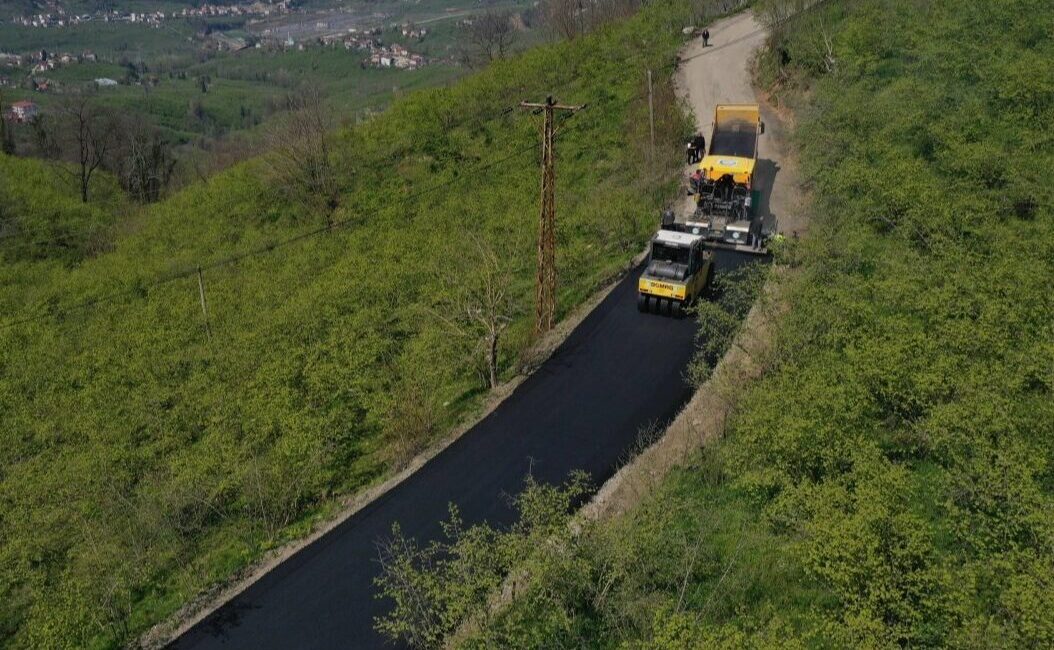 Ordu Büyükşehir Belediyesi, kırsal mahallelerde ulaşım konforunu artırmaya yönelik yatırımlarını