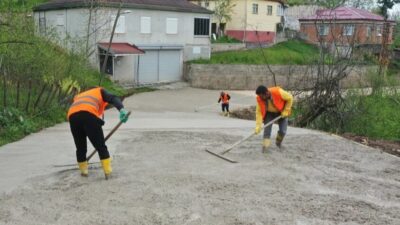 Kırsal mahallelerde ulaşım konforunu artırmaya yönelik yatırımlarını sürdüren Ordu Büyükşehir