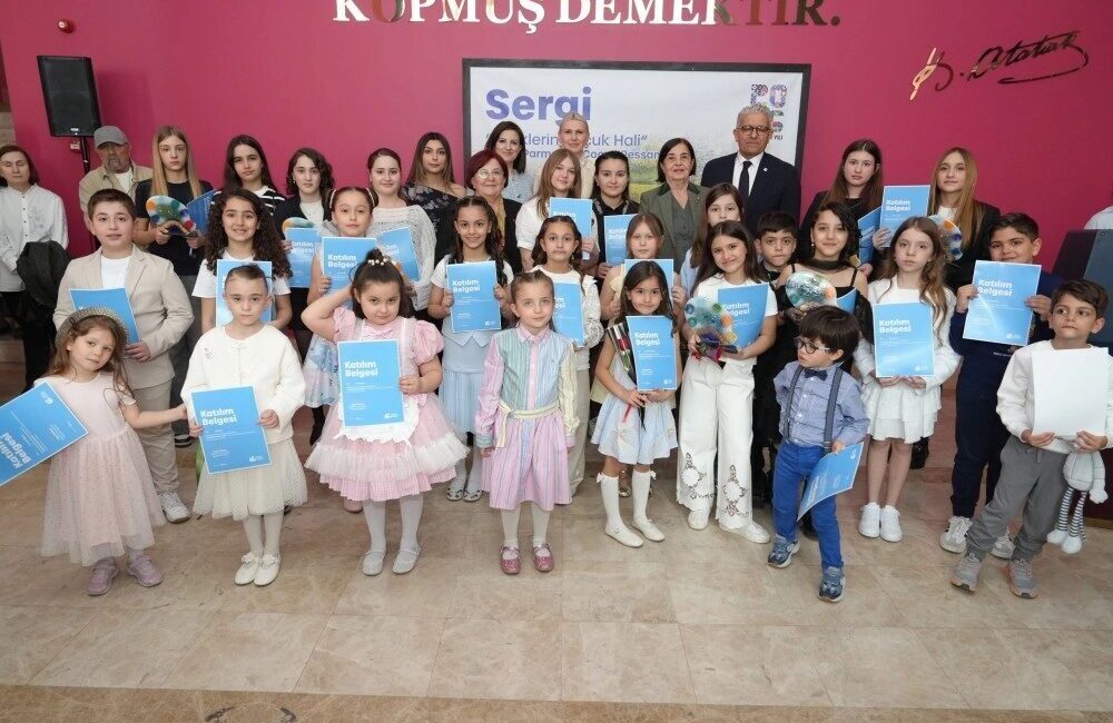 Eskişehir Büyükşehir Belediyesi muhteşem bir sergiye ev sahipliği yaptı. “Renklerin