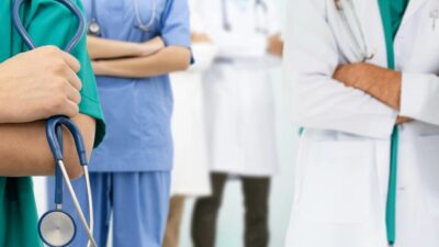 SAHİM-SEN Genel Başkanı Özlem Akarken, sağlık ve sosyal hizmet alanındaki