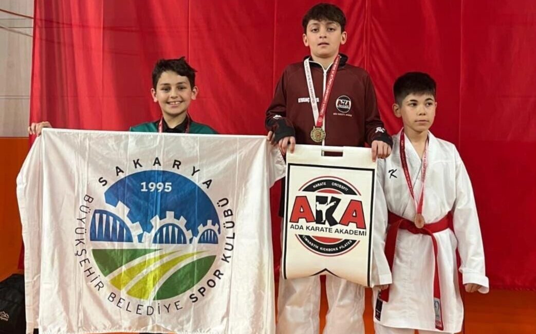 Sakarya Büyükşehir Belediyesi Spor Kulübü sporcuları,ulusal ve uluslararası organizasyonlarda elde
