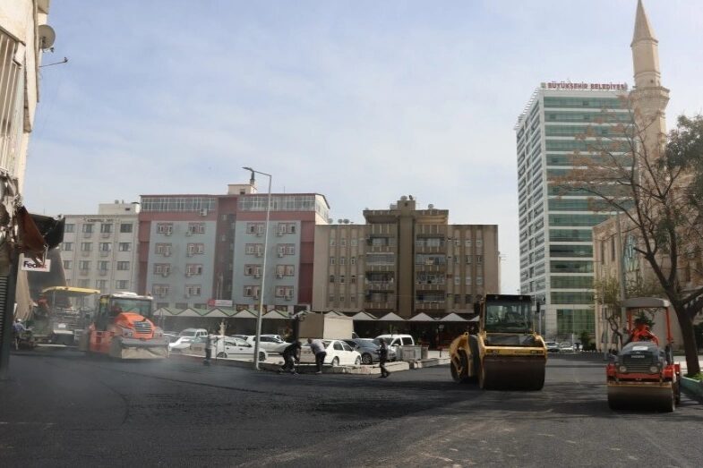 Şanlıurfa Büyükşehir Belediyesi, kent genelinde ulaşım altyapısını daha modern ve