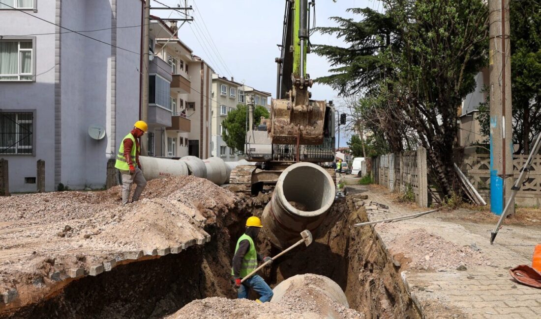 SASKİ, Erenler Dilmen Mahallesi’nin yeni ulaşım güzergâhında altyapı çalışmalarını sürdürüyor.