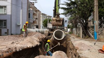 SASKİ, Erenler Dilmen Mahallesi’nin yeni ulaşım güzergâhında altyapı çalışmalarını sürdürüyor.