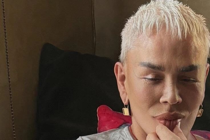 Sezen Aksu’nun yeni albümü “Biz de Yeniden Başlarız” dinleyici ile