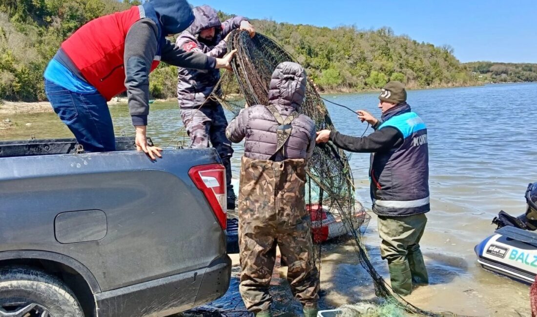 Balıkçılık ve Su Ürünleri Genel Müdürlüğü ekipleri, İstanbul’daki denetimlerde yasa