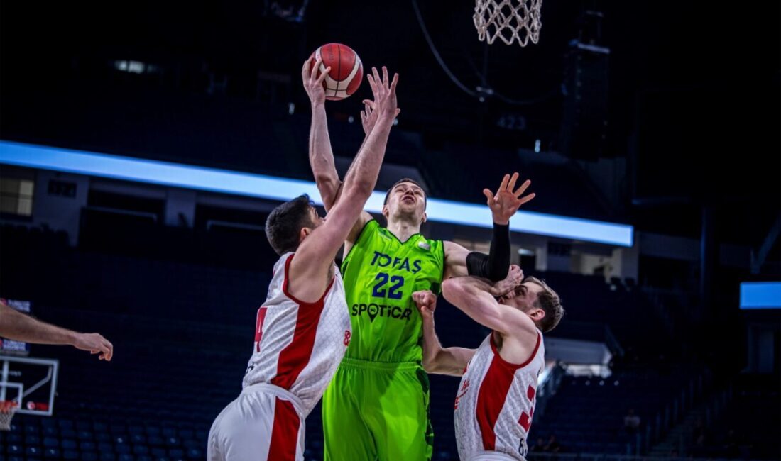 TOFAŞ Basketbol Takımı, ligin 28. hafta mücadelesinde deplasmanda Bahçeşehir Koleji’ne