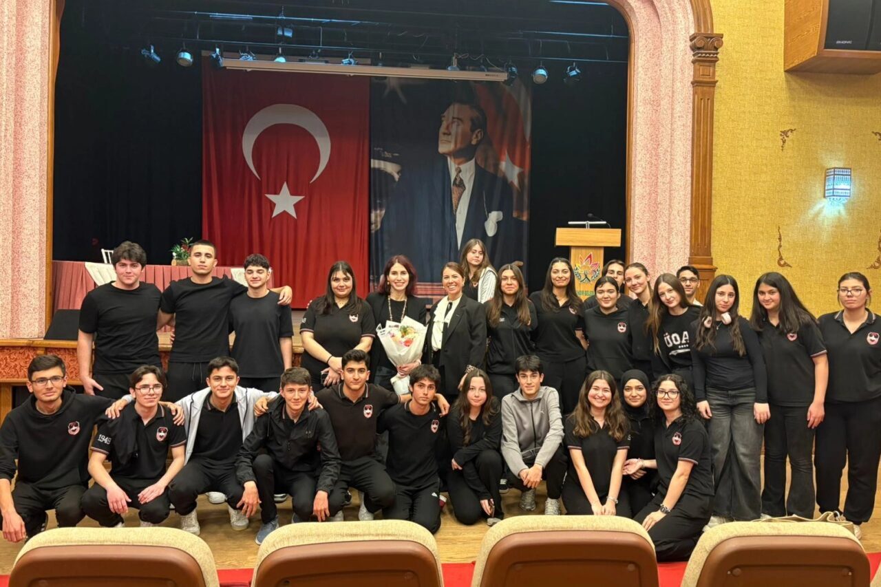 İzmir İl Millî Eğitim Müdürlüğü ve TÜBİTAK iş birliğiyle bir