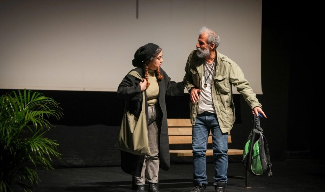 Trabzon Büyükşehir Belediyesi’nin ev sahipliğinde düzenlenen 5. Uluslararası Tiyatro Festivali,