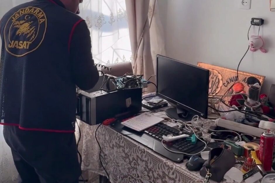 Gaziantep merkezli 8 ilde yasa dışı bahis ve örgüt kurma