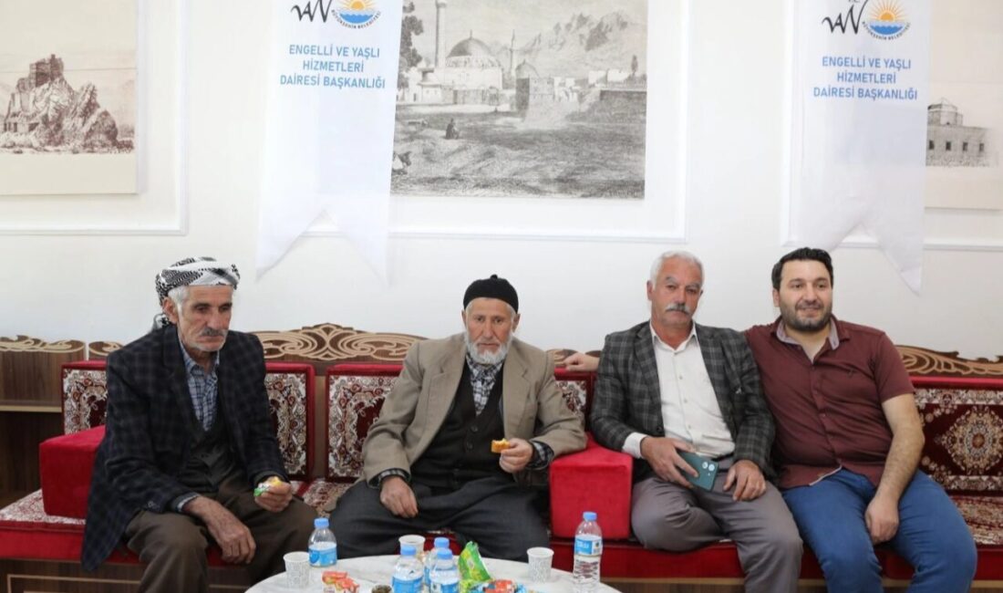 Van Büyükşehir Belediyesi, kentte ikamet eden 60 yaş ve üzeri