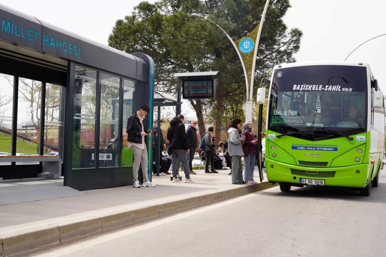 Kocaeli Büyükşehir Belediyesi, toplu taşımada bilgiye erişimi kolaylaştıran Yolcu Bilgilendirme