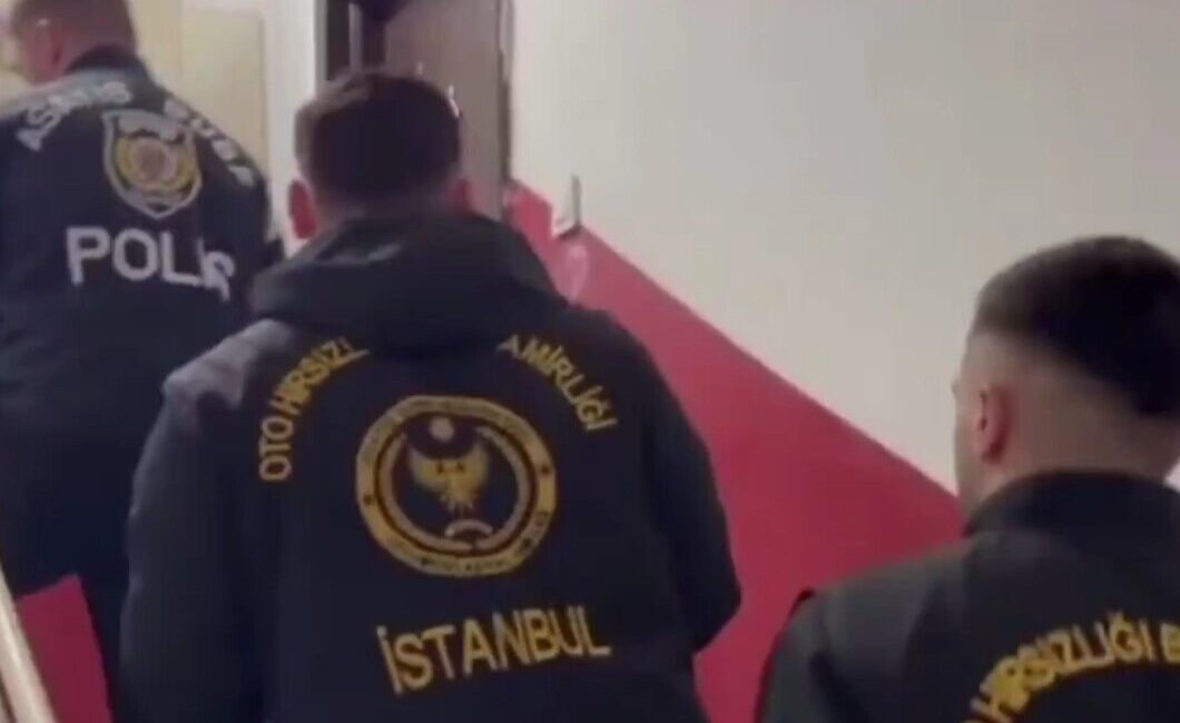 İstanbul İl Emniyet Müdürlüğü tarafından ağır hasarlı araçların kimlik bilgilerini