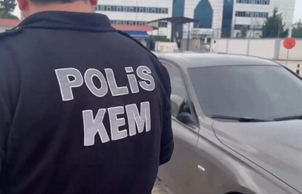 Adana Valiliği, polis ekiplerince düzenlenen operasyonda yüklü miktarda uyuşturucu madde