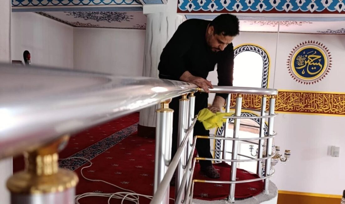 Ağrı’da Cezmi Gök Camii’nde görev yapan Hafız Cesim Aşantuğrul, Kurban