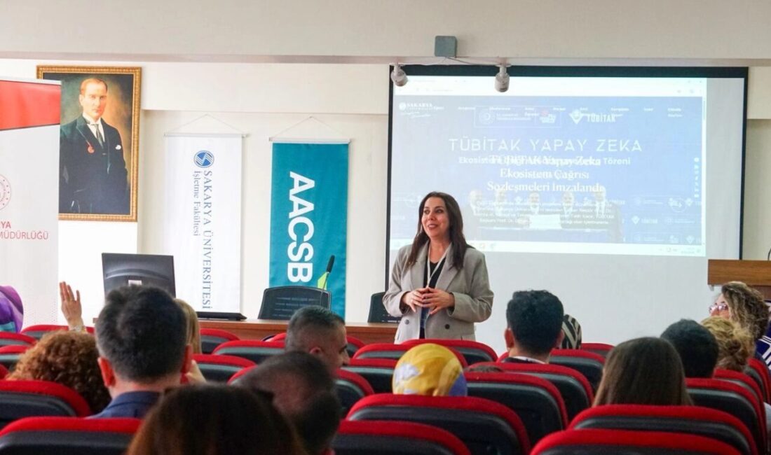 “Aileyle Öğreniyoruz” başlıklı BAP Projesi Çalıştayı düzenlendi Sakarya Üniversitesi İşletme Fakültesi ev sahipliğinde gerçekleştirilen çalıştayda, eğitim sürecinin