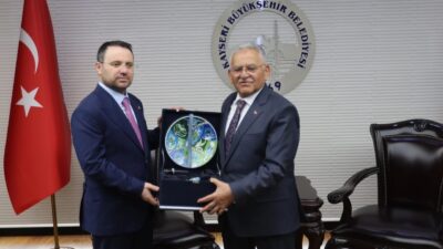 Adalet Bakanı Akın Gürlek, Kayseri Büyükşehir Belediyesi’ni ziyaret ederek Başkan