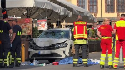 Almanya’nın Leipzig kentinde meydana gelen trajik olayda, bir otomobilin yayaların