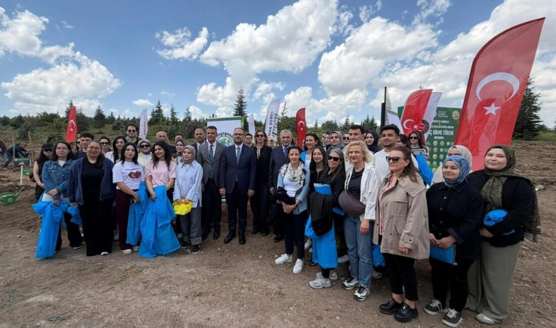 Öz Orman-İş Sendikası'nın düzenlediği törenle "Medya Çalışanları Hatıra Ormanı" oluşturuldu.