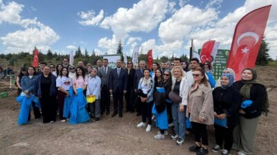 Öz Orman-İş Sendikası'nın düzenlediği törenle "Medya Çalışanları Hatıra Ormanı" oluşturuldu.