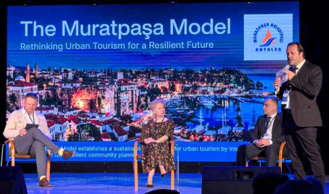Antalya Muratpaşa Belediyesi, Ukrayna’nın Kamianets-Podilskiy kentinde düzenlenen Ulusal Turizm Forumu