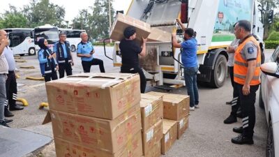 Antalya Büyükşehir Belediyesi zabıta ekipleri ile otogar güvenlik görevlilerinin dikkati,