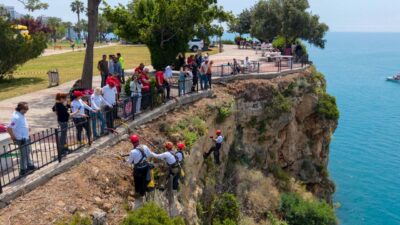Antalya Muratpaşa Belediyesi, Antalya Valiliği koordinasyonunda falez bandında kapsamlı bir