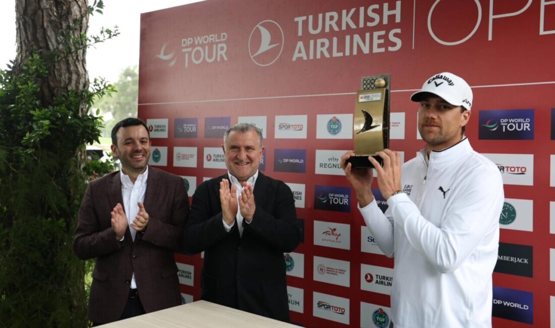 Gençlik ve Spor Bakanı Dr. Osman Aşkın Bak, Antalya’da düzenlenen