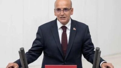 Hazine ve Maliye Bakanı Mehmet Şimşek, mart ayında yıllıklandırılmış cari
