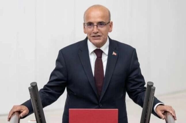 Hazine ve Maliye Bakanı Mehmet Şimşek, mart ayında yıllıklandırılmış cari