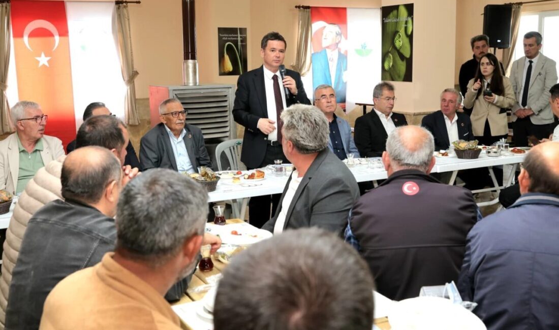 Başkan Aydın: Osmangazi köylerinde imar sorunu ortadan kalkıyor Bursa Osmangazi’ye daha güzel ve verimli hizmet sunabilmek amacıyla mahalle