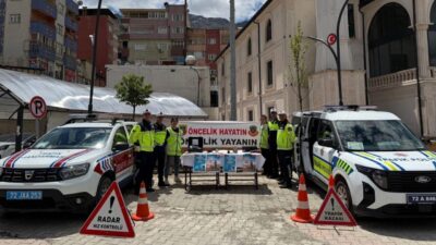 Batman'ın Sason ilçesinde Karayolu Trafik Haftası kapsamında, Kaymakam Furkan Başar