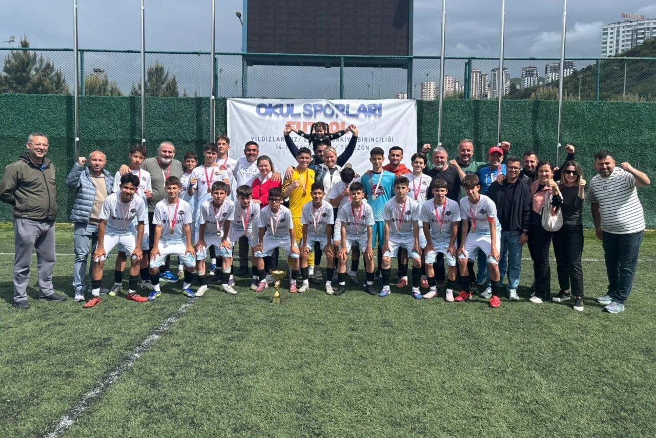 Bir şampiyonluk hikayesi İzmir İl Millî Eğitim Müdürlüğünün okullarda sporu ve sporcuyu destekleyen
