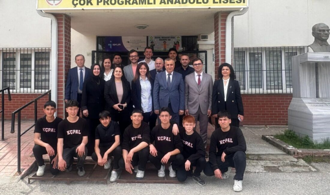 Bursa İl Millî Eğitim Müdürü Gürhan Çokgezer, Keles ilçesini ziyaret