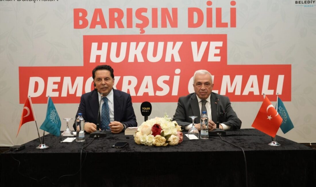 Bursa'da Nilüfer Belediyesi tarafından düzenlenen “Müşterek Mekan Buluşmaları” etkinliğine, “Barışın