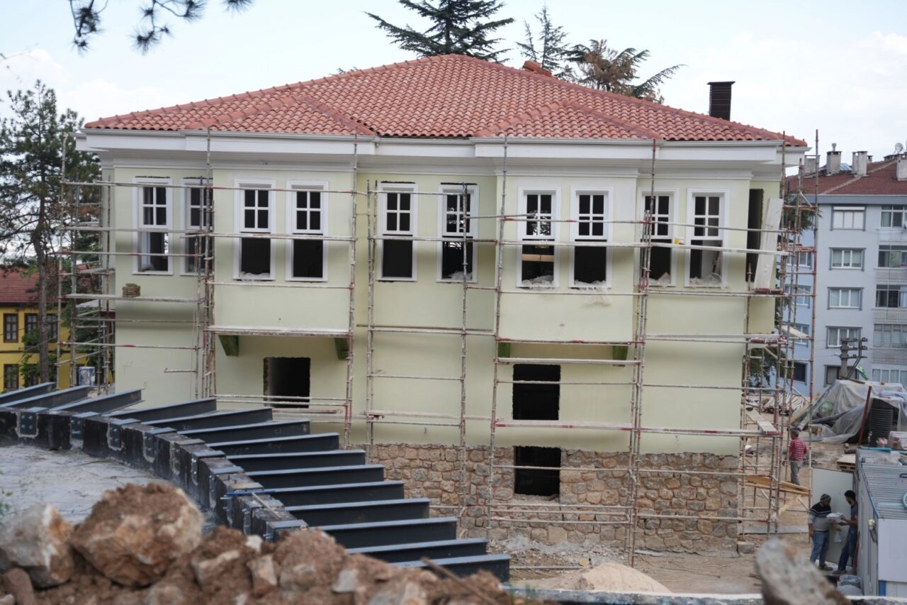 Yıldırım Belediyesi’nin, tarihi dokusu ve doğal alanlarıyla ilçenin en kıymetli