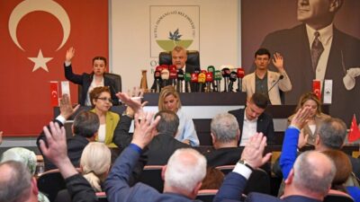 Bursa'da Osmangazi Belediye Başkan Vekili Sefa Yılmaz başkanlığında toplanan mecliste;