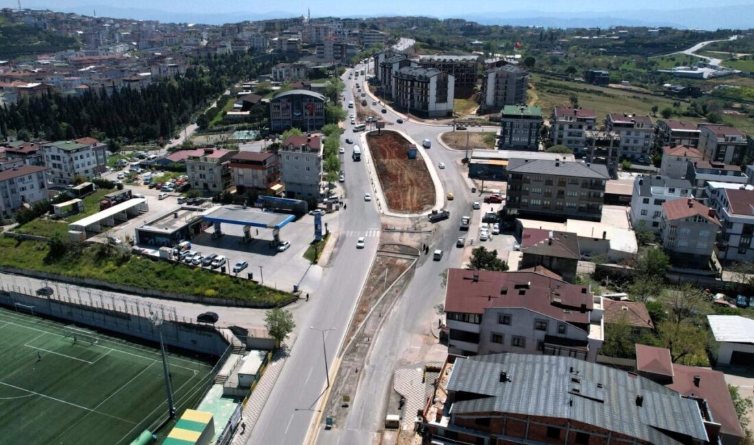 Büyükşehir’den örnek bir kavşak düzenlemesi daha Kavşak düzenlemeleriyle trafiği daha akıcı ve güvenli hale getirmeye devam